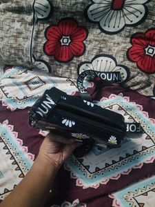 it&#39;s cool sling bag ne