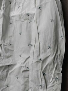 Men&#39;s White Shirt with dragonfly embroidery