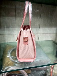 ✨Stylish Pink Handbag 👜