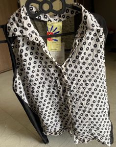 New Remanika Polka Dot Sleeveless Top – Size M