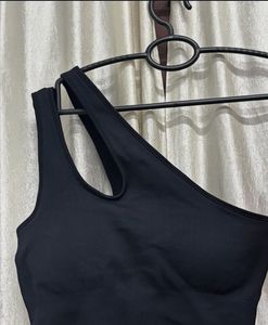 (Made In China)Black Asymmetrical Sports Bra
