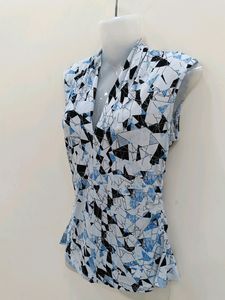 S Size SlimFit Top For Girls Sleeveless