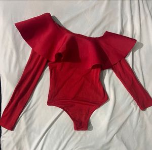 Women&#39;s One-shoulder Flying Sleeves Ruffled Top