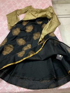 Top With Skirt ✨✨✨