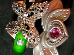 A set of two hair 🖇️clips 💫🦋