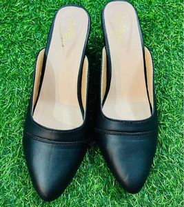 Bella Toes Black Block Heel Mules