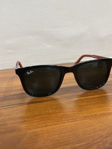 Ray-Ban Black Wayfarer Sunglasses