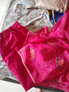 Bandhani print Kurti, Pant and Dupatta