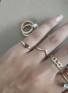 FANCY RING SET OF 4