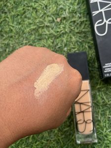 NARS Radiant Foundation
