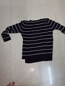 4 T-shirts