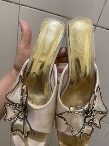 Elegant Heels with Bow Detail