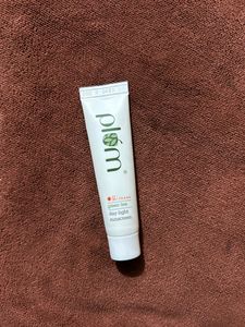 PLUM GREEN TEA SUNSCREEN SPF35 PA+++