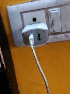 PowerMond Fast Charger For Smart Phone Full Working Condition