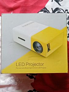 LED PROJECTOR