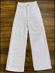 H&amp;M Flared Jeans