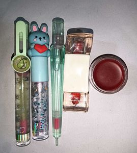 Combo Of Gisou Lip Gloss With So Many Free Gifts.