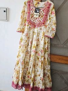 Label Amrita Floral Embroidered Tunic