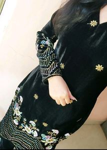 Pakistani Style Velvet Kurta And Pants