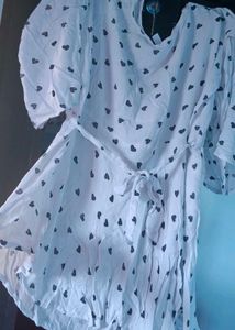Size L Heart Print Cape Dress