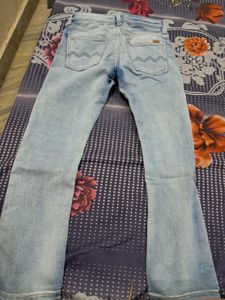 Light Wash Denim Jeans
