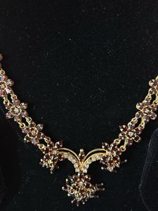 Vintage Floral Necklace &amp; Earring Set