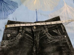 Boy&#39;s Shirt &amp; Jeans Outfit