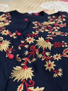Kaira Kurti