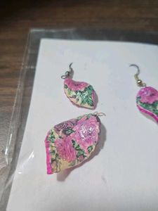 hand painted  Drop Earrings and neckpiece