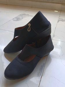 Black Low Heel Shoes