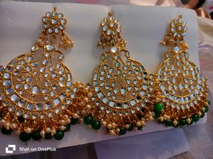 Kundan Tikka Earrings Set