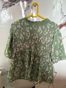 Floral Green Top