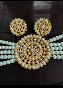 Pearl Chocker