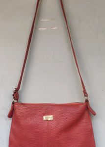 RICH BORN SLING BAG