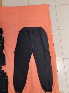 BLACK JOGGERS