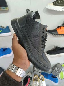 Trending Black Shoe