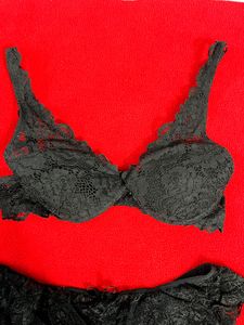 Black Lace Lingerie Set