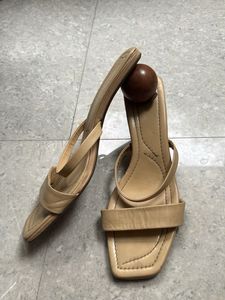 Zara Beige Heel