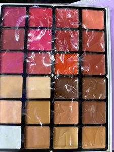 Eyeshadow &amp; Highlight Palette