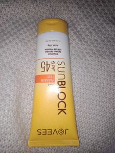 Jovees Sunblock SPF 45