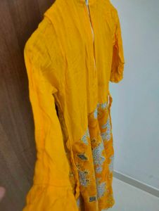 Cute Yellow Girls Clothing
