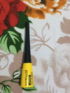 eyeliner and mascara