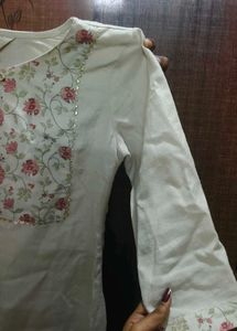 Anouk Kurta Set with Grand print dupatta