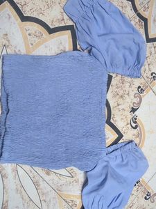 Busty Puff Sleeves Crop Top