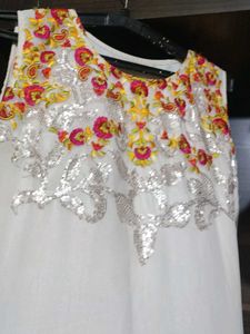 Sleeveless Kurti With Salwar