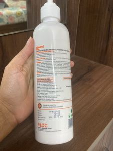 VLCC Almond Body Lotion