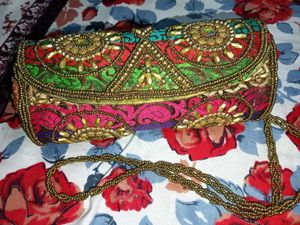 Beautiful Clutch Gives Old Vibes