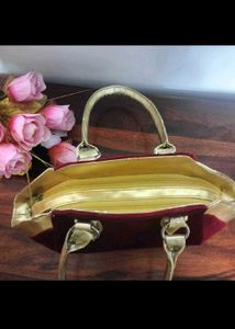 Elegant Maroon Handbag