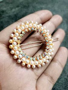 Pearl Hair Clip