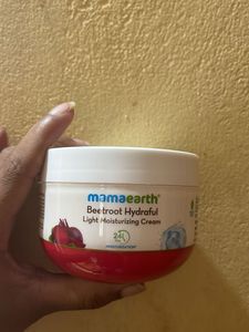 Mamaearth Beetroot Moisturizing Cream